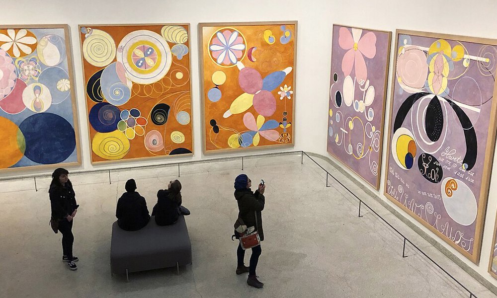 Eftermiddage i Kulturhuset Islands Brygge: Knæk kunstens kode – abstrakt kunst – med besøg af danske kunstnere