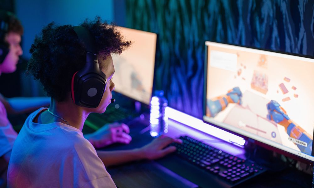 Forstå dit barns gaming – hvornår bliver spil et problem?